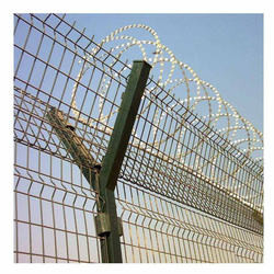 La recinzione di sicurezza aeroportuale di altezza della posta 2.5m di Y spolverizza l'anti salita del filo spinato rivestito del rasoio