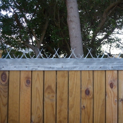 PVC che ricopre le punte di sicurezza della parete di Barb Length 90mm per il recinto Tops 1m 1.25m 1.5m